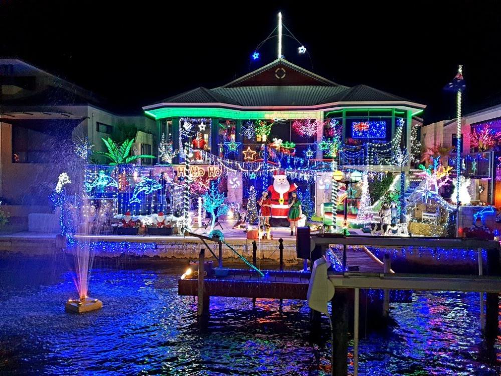 Mandurah Christmas Lights Tour The Pirate Ship